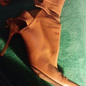 Stuart Weitzman Shoes Size 8B